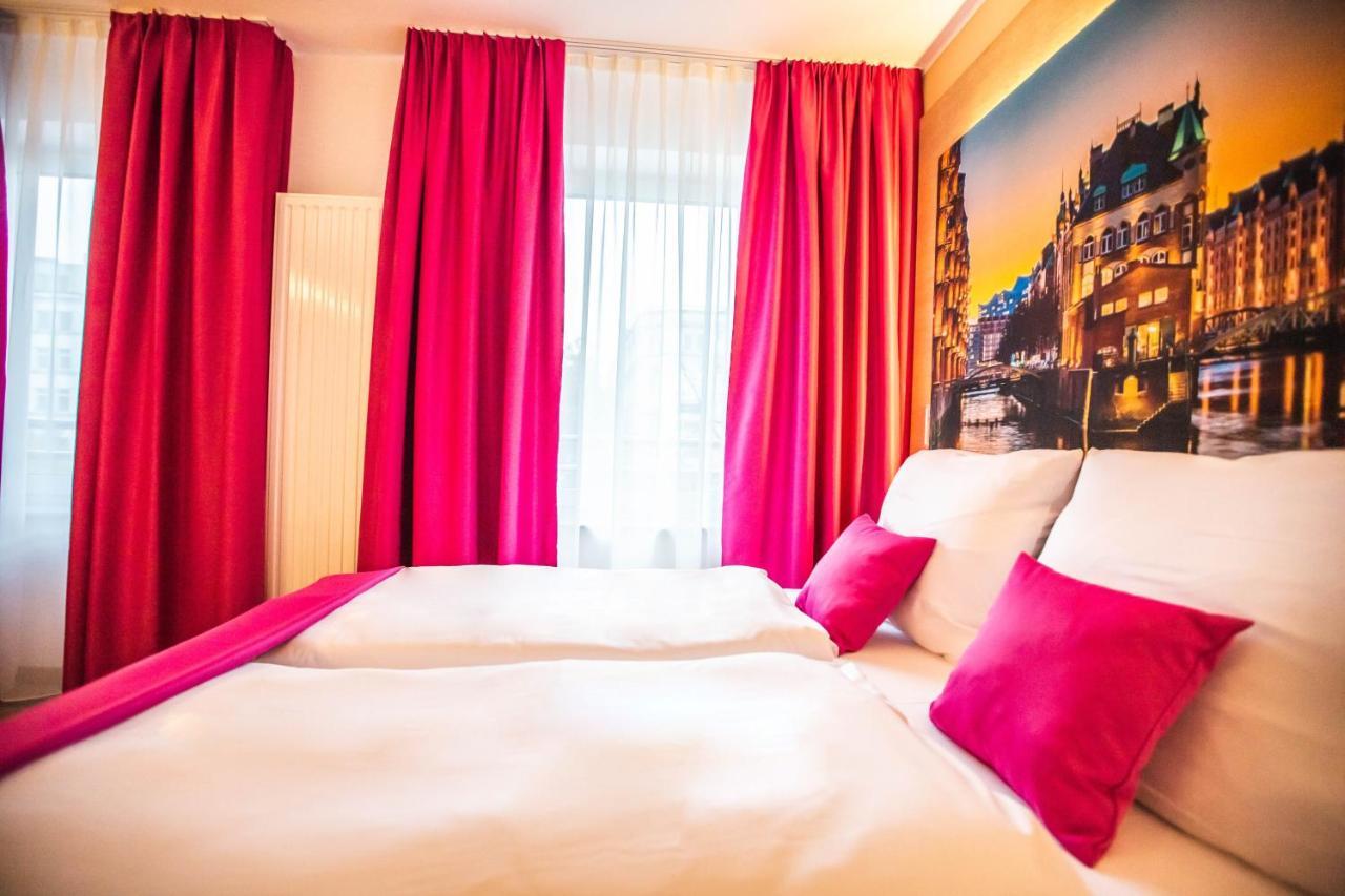 Hotel Luckys Inn Гамбург Экстерьер фото