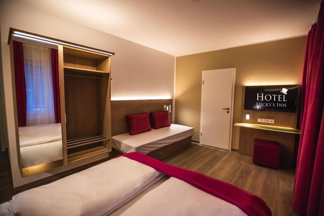 Hotel Luckys Inn Гамбург Экстерьер фото
