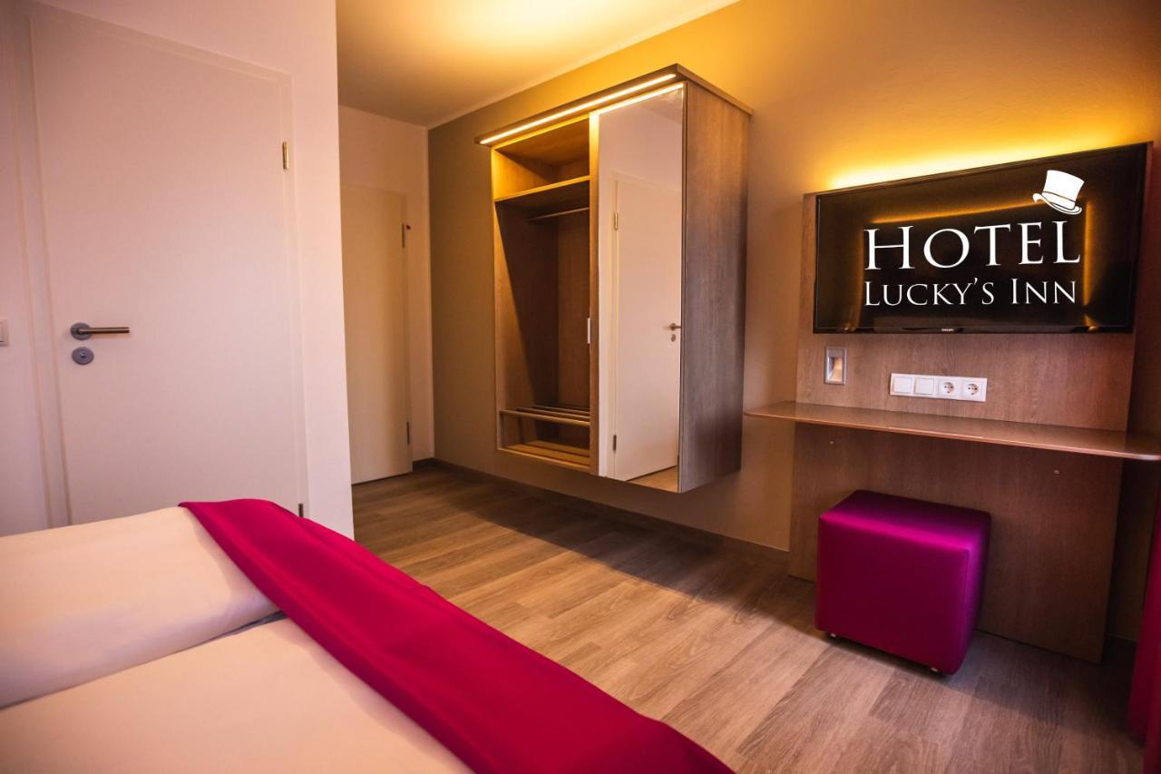 Hotel Luckys Inn Гамбург Экстерьер фото